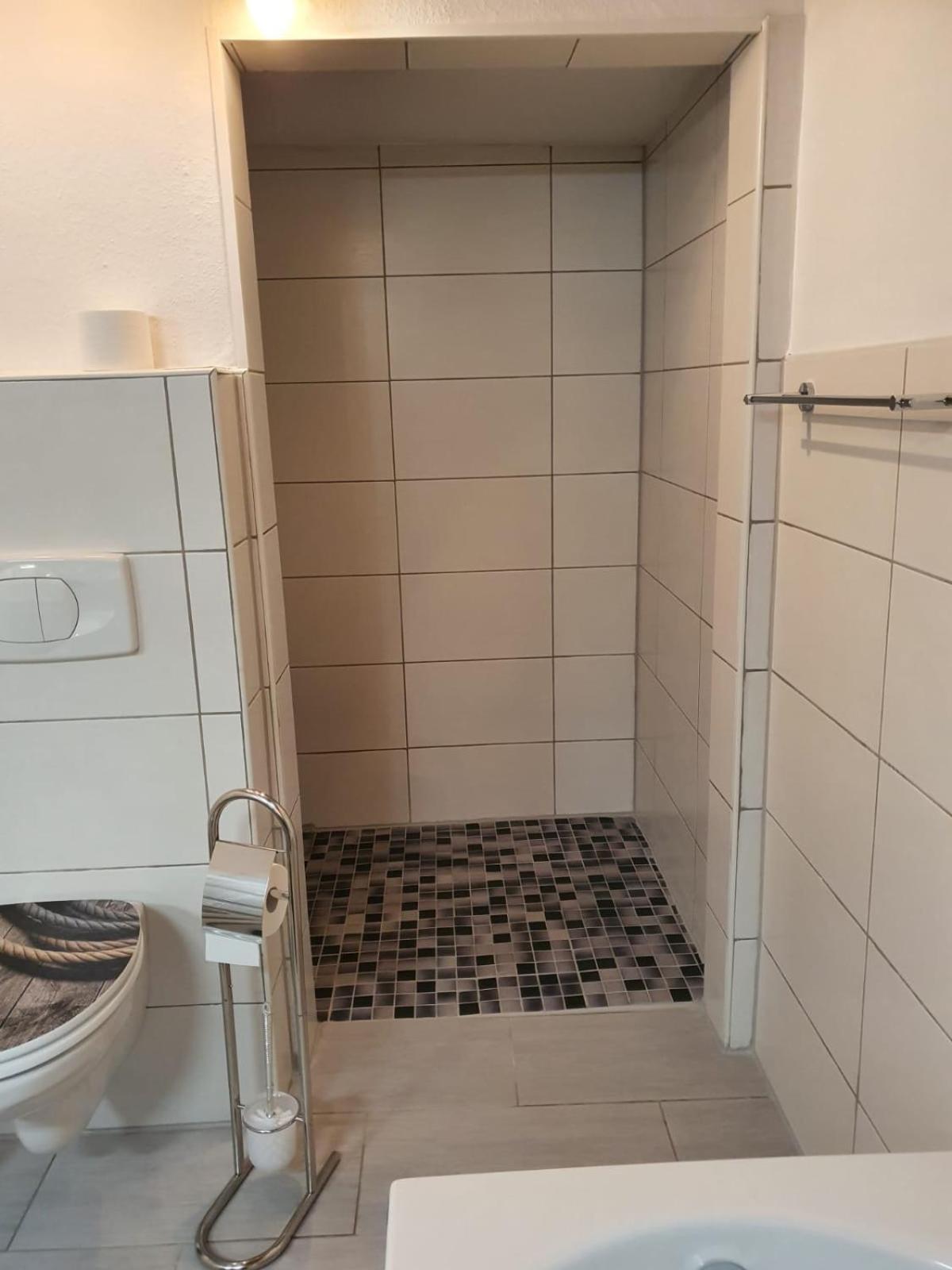 Neu! Fewo Lentz Hafenstadt Emden Esterno foto